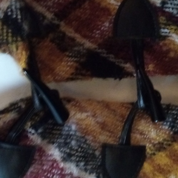 Rauna/toggle topper- one suze fits most - Picture 4 of 8